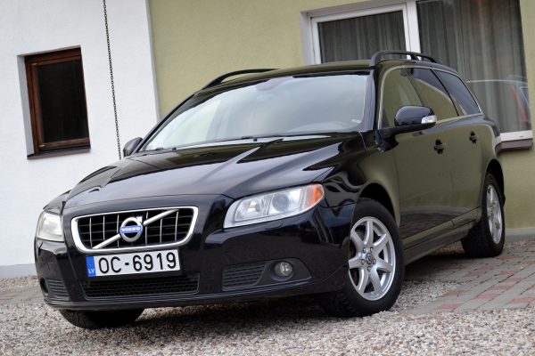 Volvo V70 Momentum