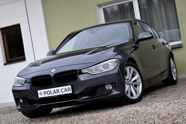 BMW 328i Sedan