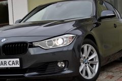 BMW 328i Sedan — papildu attēls