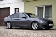 BMW 328i Sedan — papildu attēls