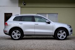 VW Touareg R-line 3.0 TDI — papildu attēls