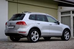 VW Touareg R-line 3.0 TDI — papildu attēls