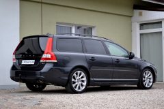 Volvo V70 Black Edition D4 — papildu attēls