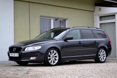 Volvo V70 Black Edition D4 — papildu attēls