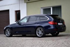 BMW 320d Touring — papildu attēls