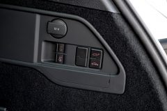 VW Touareg R-line 3.0 TDI — papildu attēls