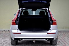 Volvo XC60 R-Design D4 — papildu attēls