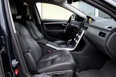 Volvo V70 Black Edition D4 — papildu attēls