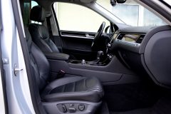 VW Touareg R-line 3.0 TDI — papildu attēls