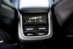 Volvo XC60 AWD Inscription D4 — papildu attēls