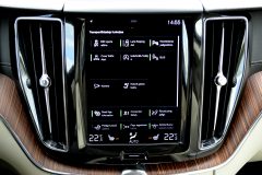 Volvo XC60 AWD Inscription D5 — papildu attēls