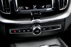 Volvo XC60 R-Design D4 — papildu attēls