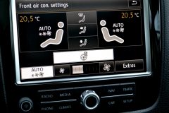VW Touareg R-line 3.0 TDI — papildu attēls