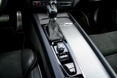 Volvo XC60 R-Design D4 — papildu attēls