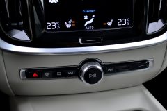 Volvo V60 Inscription B4 — papildu attēls