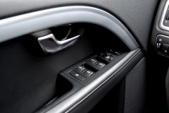 Volvo V70 Black Edition D4 — papildu attēls