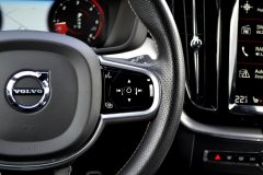 Volvo XC60 R-Design D4 — papildu attēls