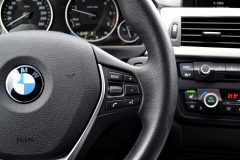 BMW 320d Touring — papildu attēls