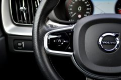 Volvo XC60 R-Design D4 — papildu attēls