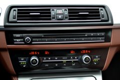 BMW 530d xDrive Touring — papildu attēls