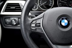 BMW 320d Touring — papildu attēls
