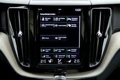 Volvo XC60 AWD Inscription D4 — papildu attēls