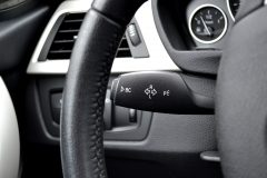 BMW 320d Touring — papildu attēls