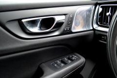 Volvo V60 AWD Cross Country D4 — papildu attēls