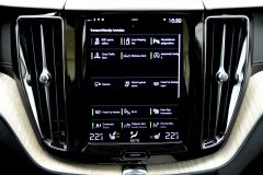 Volvo XC60 AWD Inscription B4 — papildu attēls