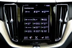Volvo XC60 AWD Inscription B4 — papildu attēls