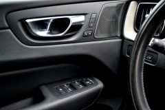 Volvo XC60 AWD Inscription D4 — papildu attēls