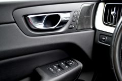 Volvo XC60 AWD Inscription B4 — papildu attēls