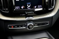 Volvo XC60 AWD Inscription B4 — papildu attēls