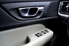 Volvo V60 Inscription T5 — papildu attēls