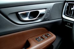 Volvo V60 Inscription T5 — papildu attēls